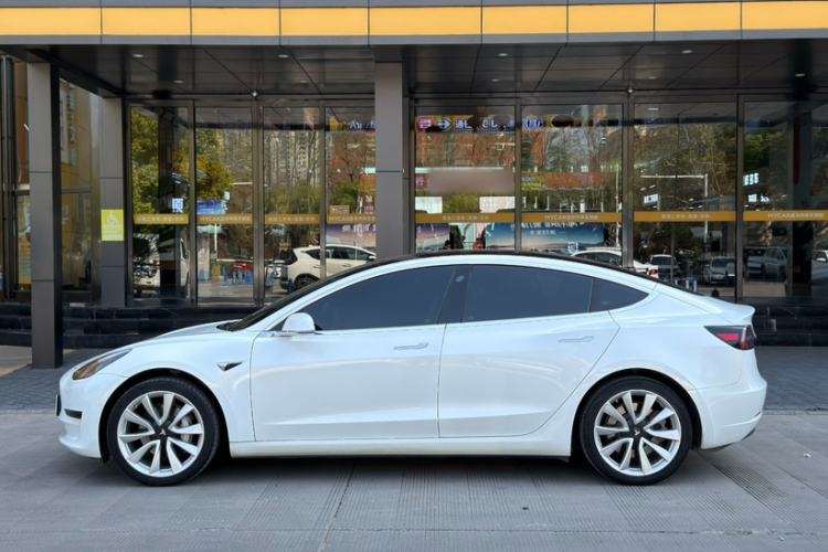 Used Tesla Model 3 2019 Standard Range Rear-Drive Upgraded Version Exterior 4
