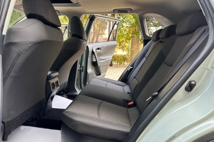 Used Toyota RAV4 2020 Dual-Engine 2.5L E-CVT Two-Wheel Drive Elite Edition Interior 3