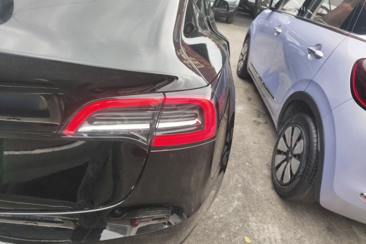 Used Tesla Model 3 2022 Rear-Wheel-Drive Version Right Rear Taillight