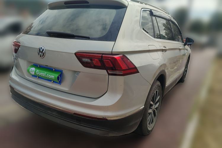 Used Volkswagen Tiguan L 2017 330TSI Automatic Two-Wheel Drive Comfort Edition Rear Right 45 Deg