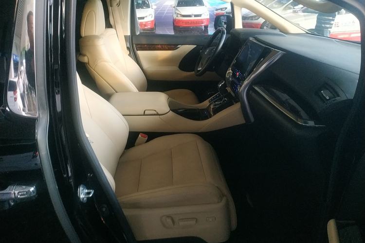 Used Toyota Alphard 2021 Dual-Engine 2.5L Luxury Edition