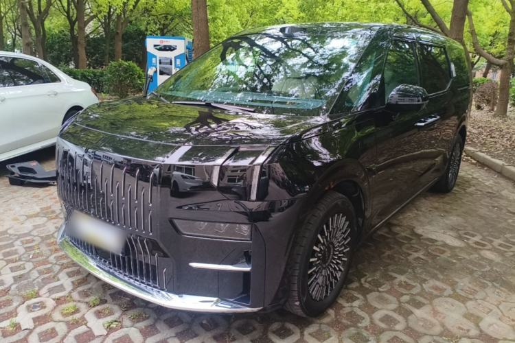 Used Zeekr 009 2024 Six-Seat Executive Version 4WD 108 kWh