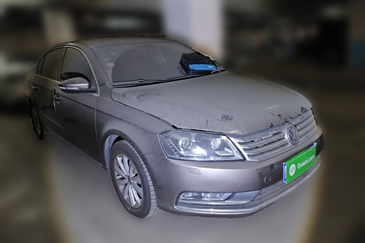 Used Volkswagen Magotan 2015 2.0 TSI Luxury Model Front Right 45 Deg