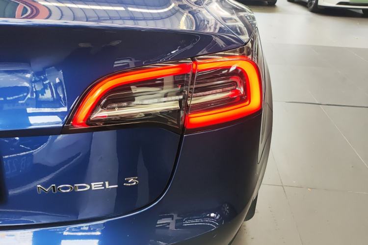 Used Tesla Model 3 2020 Standard Range Rear-Wheel Drive Upgraded Version Right Rear Taillight