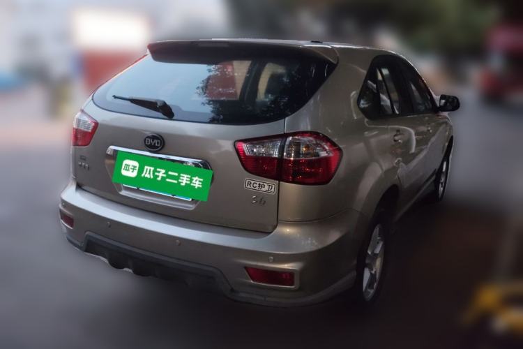 Used BYD S6 2014 2.0L Manual Luxury 5-Seater