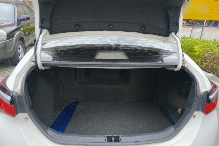 Used Toyota Corolla 2018 Dual-Engine 1.8L E-CVT Smart Edition
