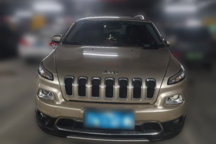 Used Jeep Cherokee 2017 2.0L Superior Edition
