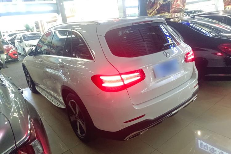 Used Mercedes-Benz GLC 2018 Facelift GLC 260 4MATIC Luxury Edition
