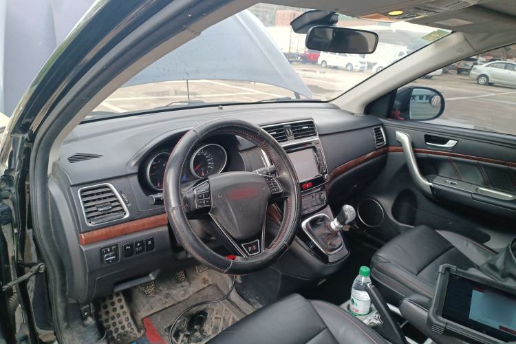 Used Haval H6 2014 Sport Version 1.5T Manual Two-Wheel Drive Elite Edition Center Console