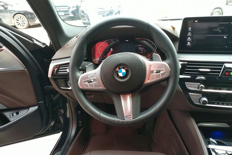 Used BMW 5 Series 2022 Second Facelift 530Li Leading Edition M Sport Package