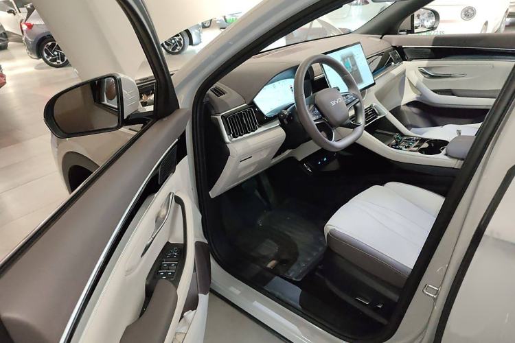 Used BYD Song PLUS New Energy 2025 EV Intelligent Driving Version 520km Premium Model