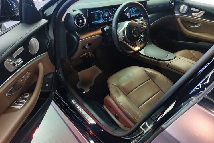 Used Mercedes-Benz E-Class 2019 Restyled E 300 L Sport Luxury Edition Left Front Seat