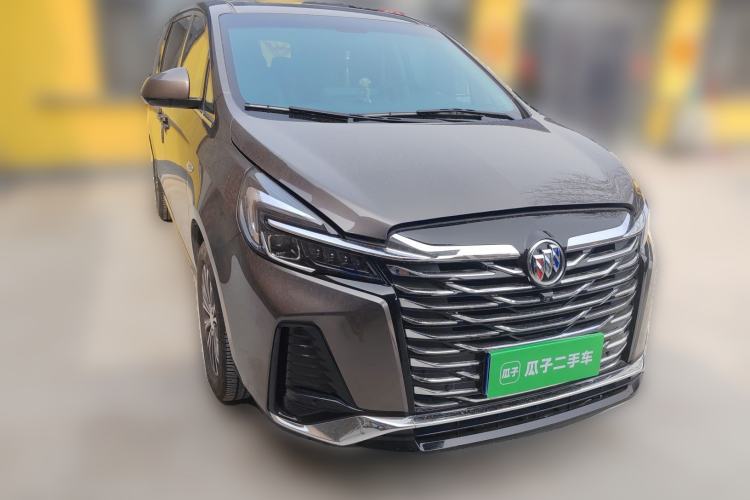 Used Buick GL8 2023 Facelifted Land Cruiser Executive Luxury Version
