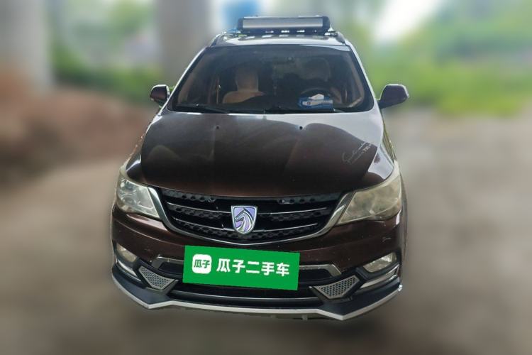 Used Baojun 730 2014 1.5L manual Comfort version 7 seats
