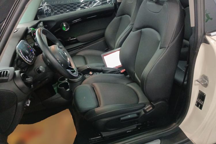 Used MINI MINI 2021 1.5T COOPER Classic Edition