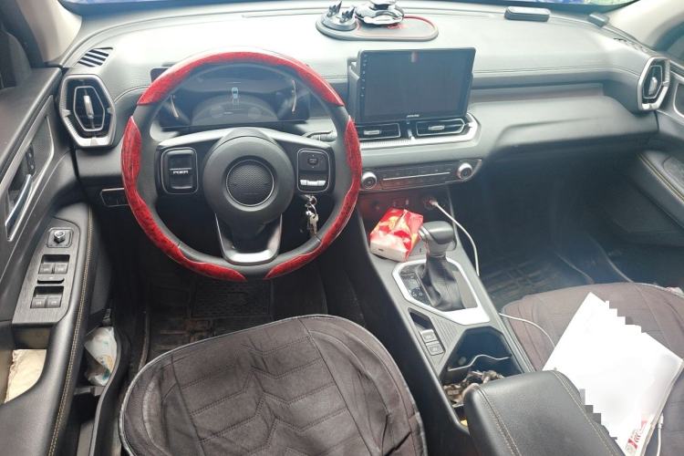 Used Great Wall King Kong Poer 2023 2.0T Automatic Gasoline 4x4 Elite Trim Standard Box GW4C20C Center Console