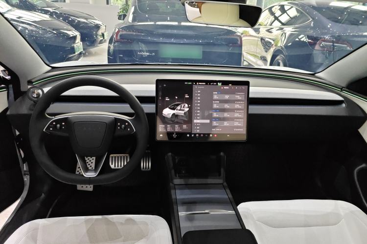 Used Tesla Model 3 2025 Long-Range All-Wheel-Drive Version Center Console