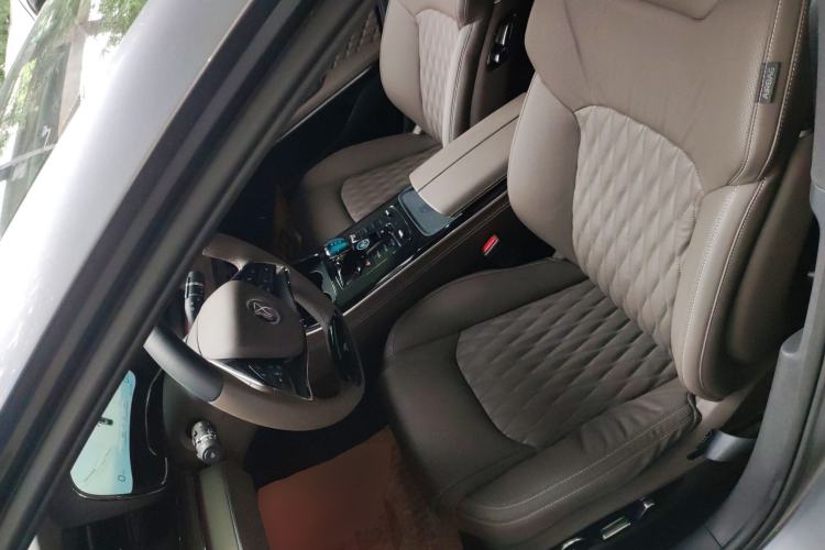 Used BYD Han 2023 DM-i Champion Edition 121KM Prestige Model
