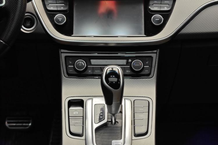 Used Geely Auto Emgrand GS 2017 Sport Edition 1.3T Automatic Smart Connectivity Model Interior 9