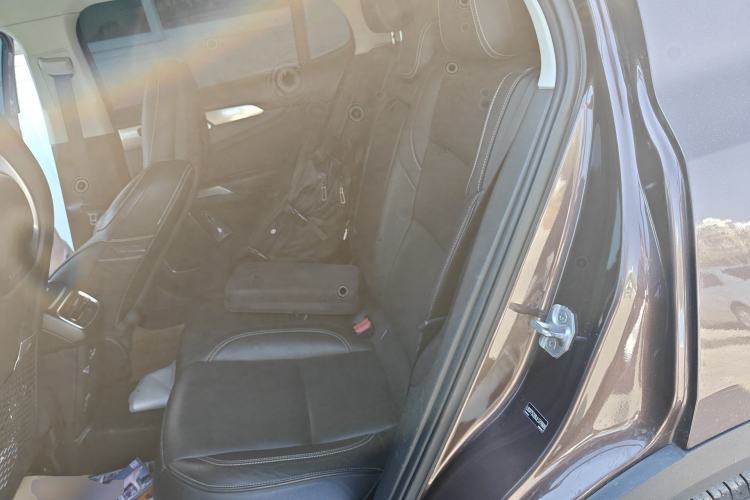 Used Lynk & Co 01 2017 2.0T Two-Wheel Drive Pro Edition Left Rear Seat