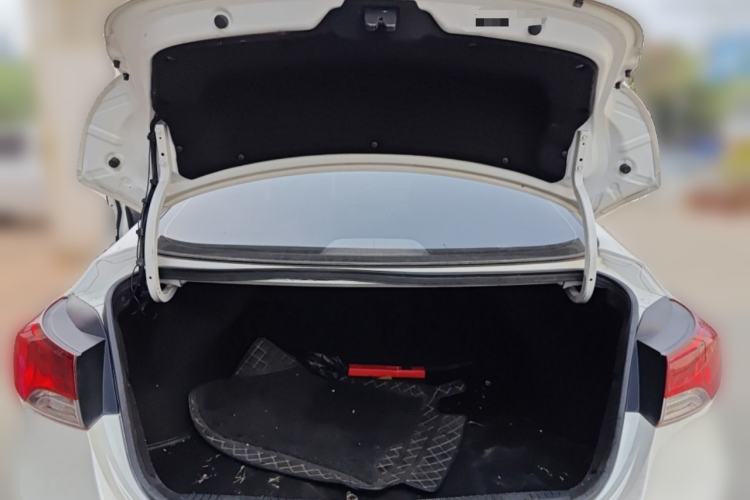 Used Hyundai Elantra (5th Generation / Langdong) 2012 1.6L Manual Fashion Edition Trunk