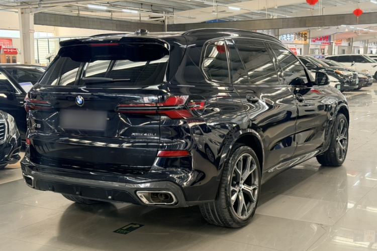 Used BMW X5 2023 xDrive 30Li Luxury M Sport Night Edition Package
