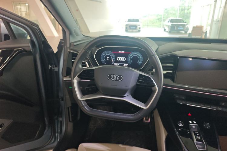 Used Audi Q4 e-tron 2023 50 e-tron quattro Visionary Edition Steering Wheel