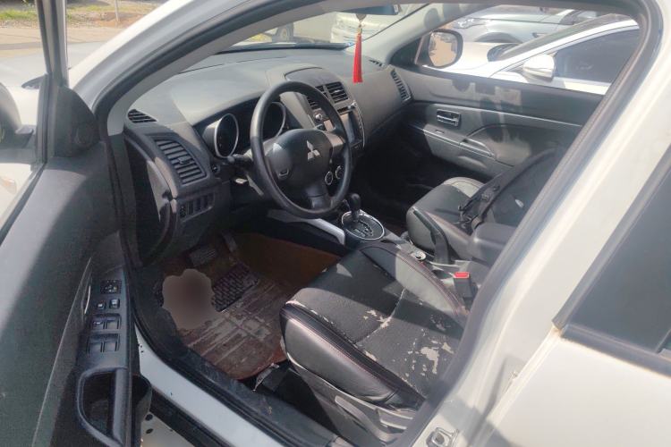 Used Mitsubishi ASX 2013 2.0L CVT Two-Wheel Drive Elite Edition Driver Seat