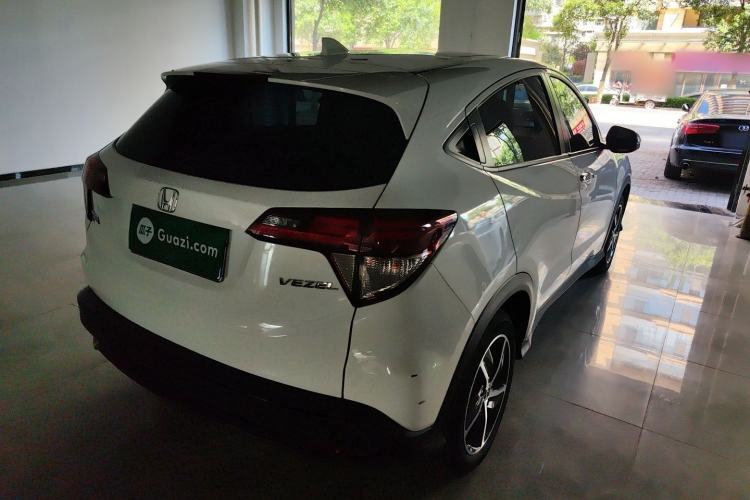 Used Honda Vezel 2020 1.5L CVT Luxury Edition Rear Right 45 Deg