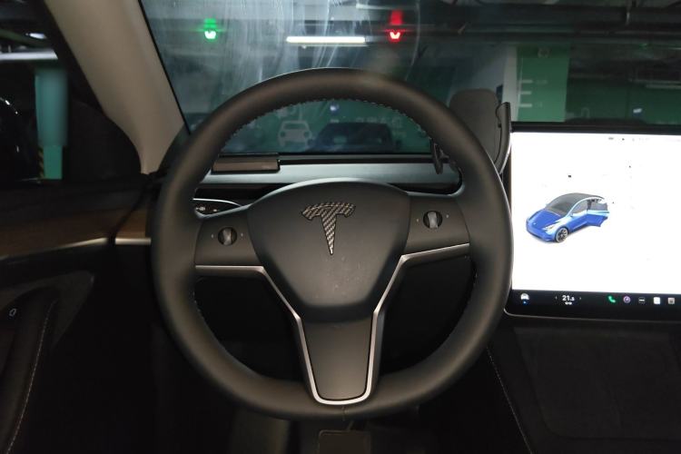 Used Tesla Model Y 2021 Long-Range All-Wheel-Drive Version 3D7 Steering Wheel