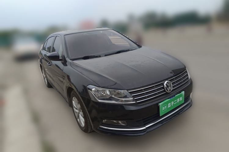 Used Volkswagen Lavida 2017 1.6L Automatic Comfort Edition
