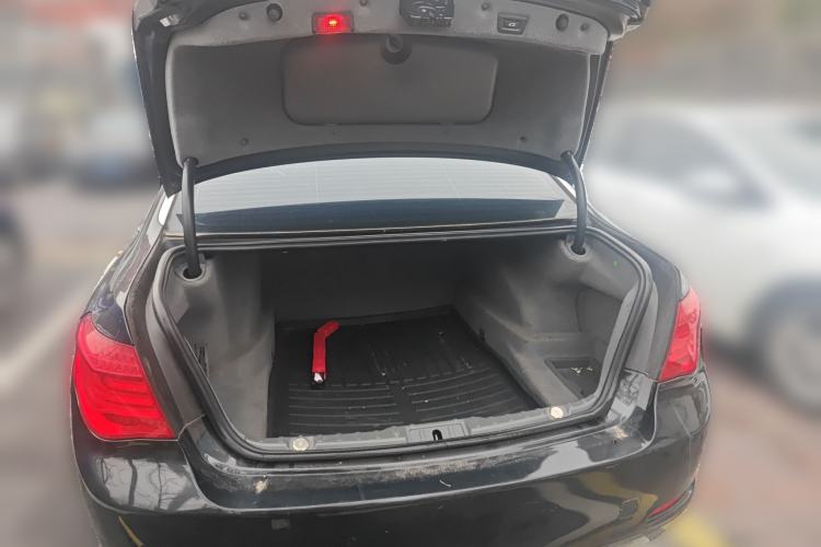 Used BMW 7 Series 2011 730Li Elegant Model
