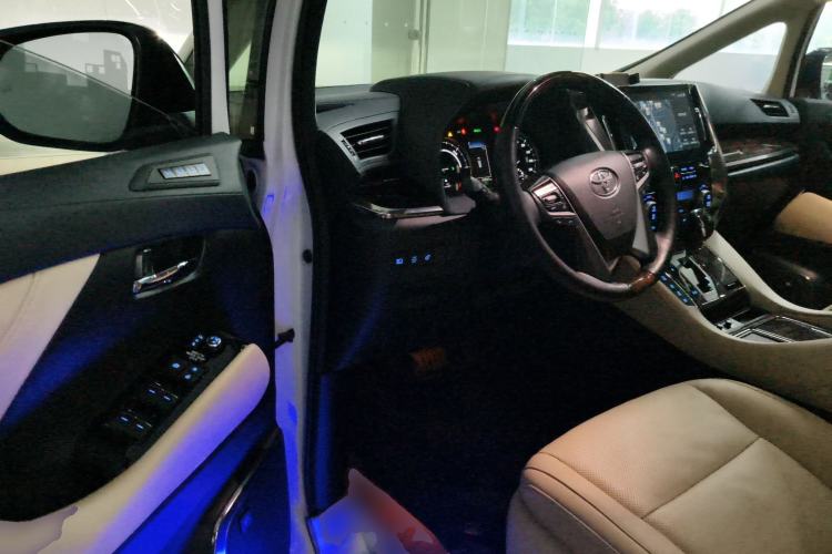 Used Toyota Alphard 2021 Dual-Engine 2.5L Luxury Edition
