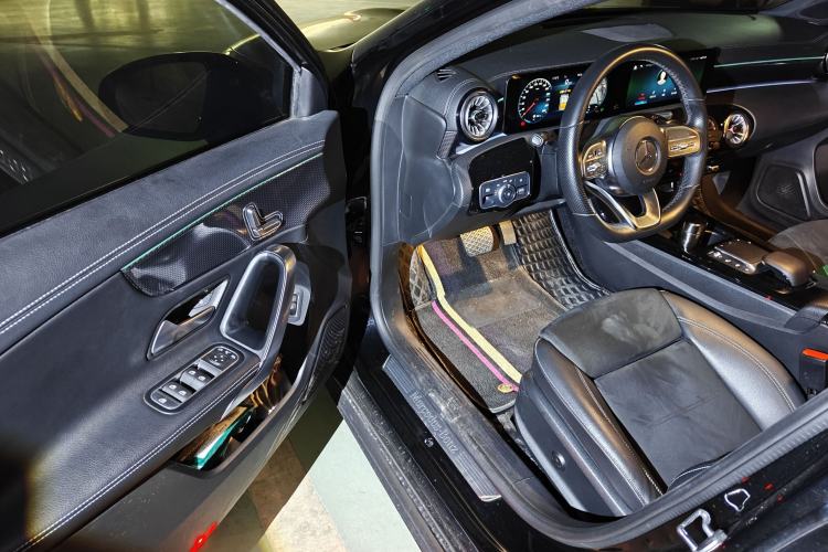 Used Mercedes-Benz A-Class 2022 Revised Version A 200 L Sport Sedan Fashionable Style