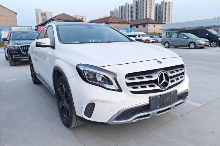 Used Mercedes-Benz GLA 2018 GLA 200 Fashion Model Front Right 45 Deg