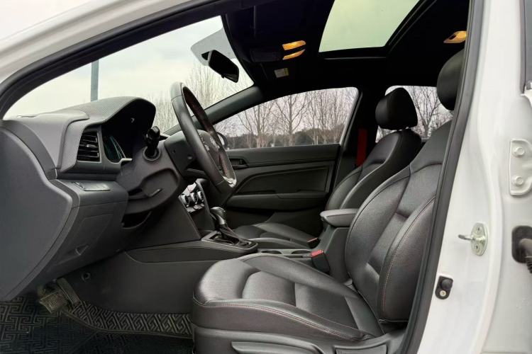 Used Hyundai Elantra (6th Generation / Lingdong) 2019 1.4T Dual-Clutch Xuan Dong · Dynamic Model