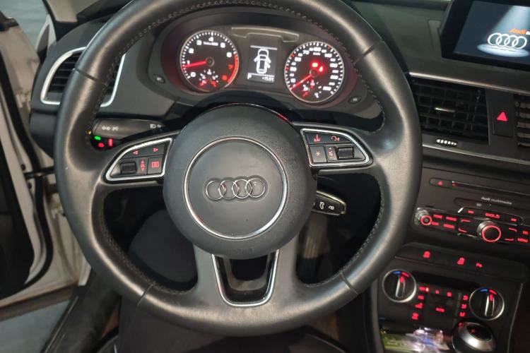 Used Audi Q3 2018 30th Anniversary Edition 30 TFSI Fashion Model Steering Wheel