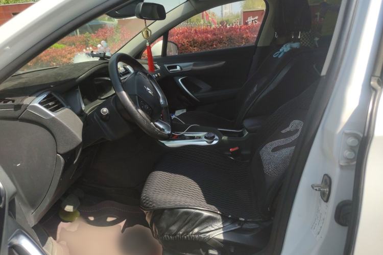 Used DS 6 2014 1.6T Luxury Edition THP160 Left Front Seat