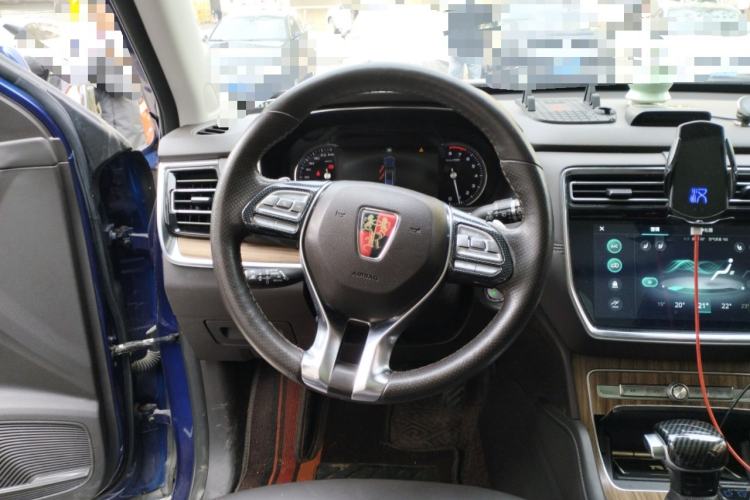 Used Roewe RX8 2018 30T Smart Connectivity All-Wheel Drive Supreme Edition Steering Wheel