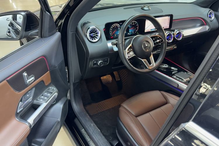 Used Mercedes-Benz GLB 2021 GLB 200 Dynamic Edition Driver Seat