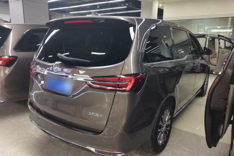 Used Buick GL8 2023 Facelifted Land Cruiser Executive Luxury Version
