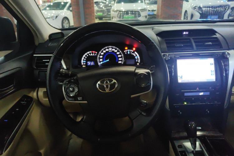 Used Toyota Camry 2015 2.5G Luxury Navigation Edition Steering Wheel