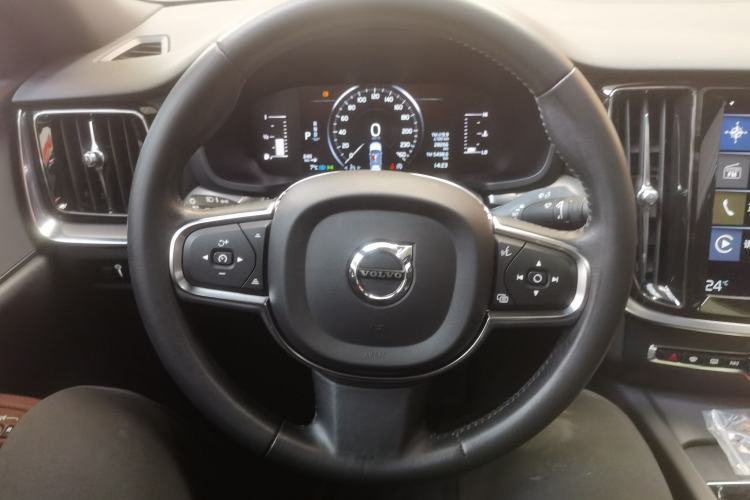 Used Volvo S60 2022 B4 Zhiyi Luxury Edition