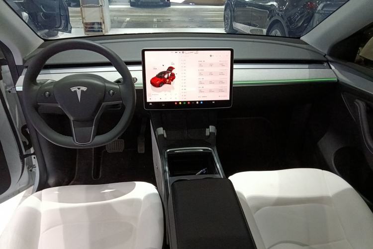 Used Tesla Model Y 2024 Rear-Wheel-Drive Version Center Console