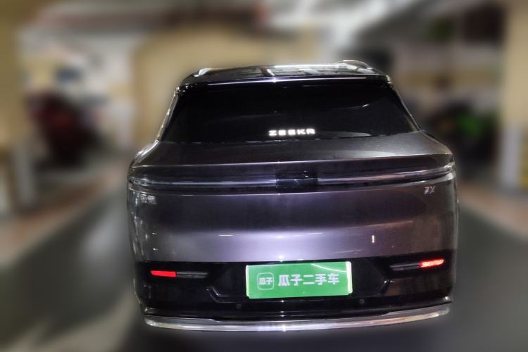 Used Zeekr 7X 2025 100 kWh Long-Range Rear-Wheel Drive with Intelligent Driving Features

