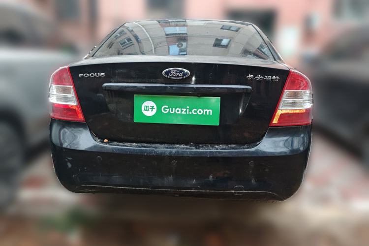 Used Ford Focus 2011 Sedan 1.8L Automatic Fashion Edition
