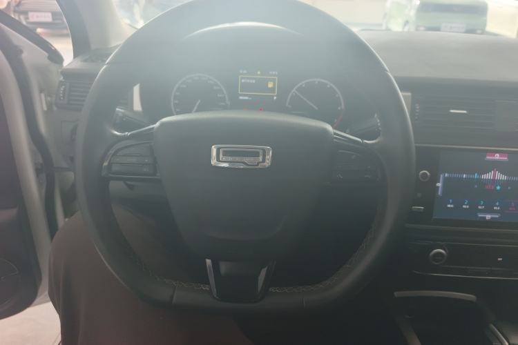 Used Qoros 3 2016 Urban SUV 1.6T Automatic Zhiyue Model