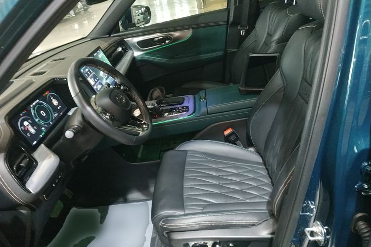 Used GAC Trumpchi GS8 2022 Dual-Engine Series 2.0TM Two-Wheel Drive Prestige Edition (7 Seats) Left Front Seat