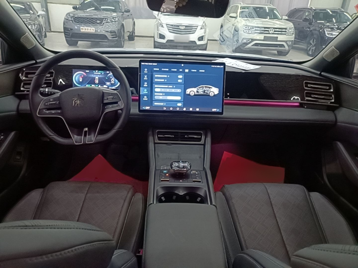 BYD Qin L 2024 DM-i 120KM Excellence Model — снимка 12