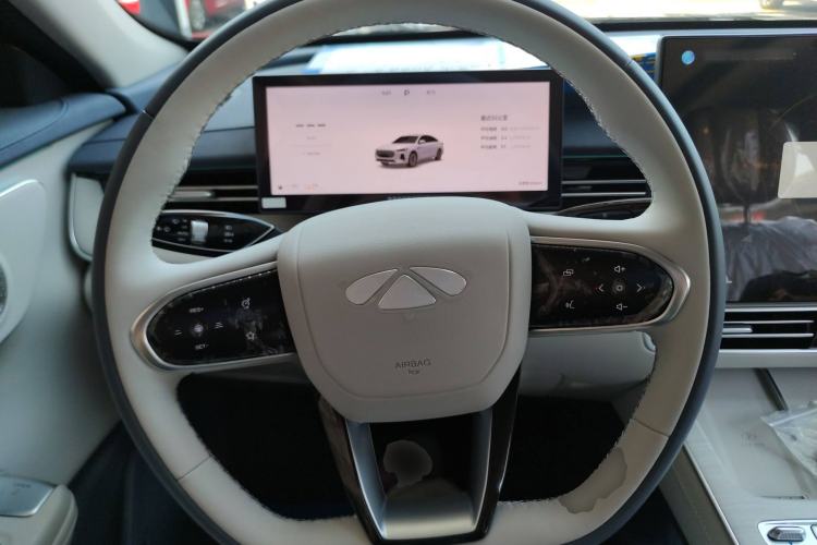 Used Chery Fengyun A8L 2025 1.5 TGDI 145 km Luxury Version Steering Wheel
